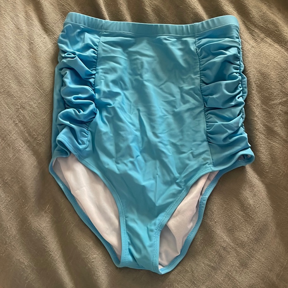 Coral reef swim size medium never worn